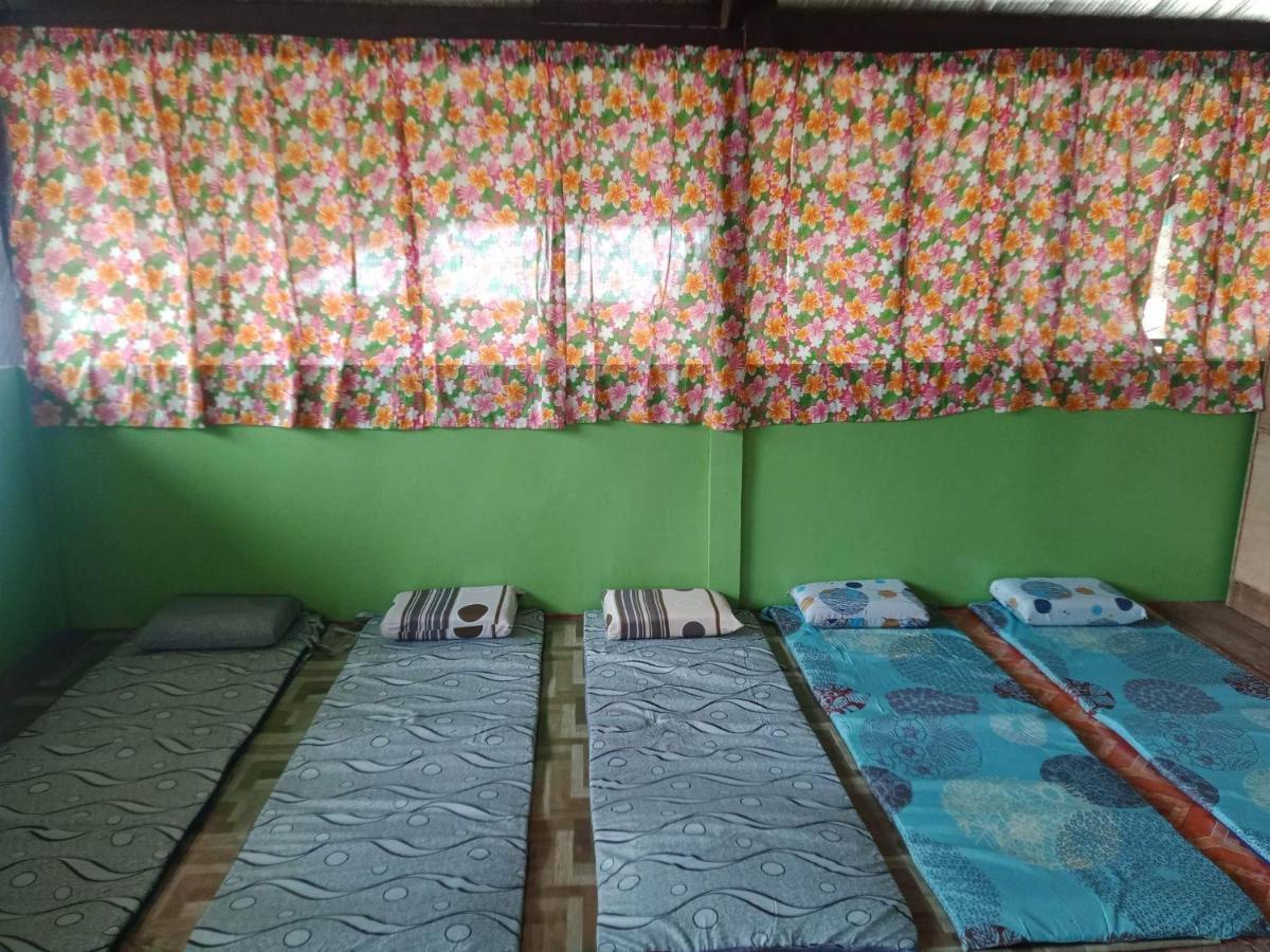 Roca'S Homestay Backpackers Chalet Batuan Exterior photo