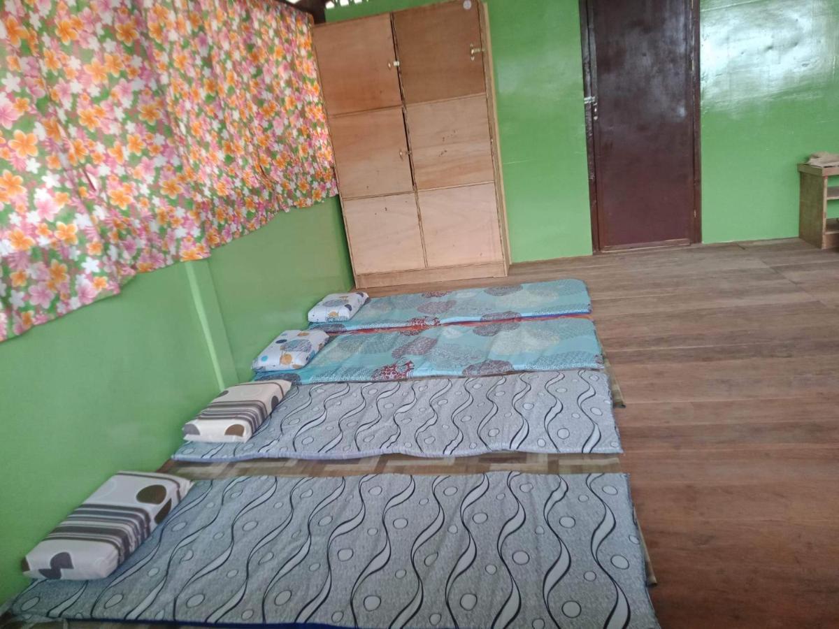 Roca'S Homestay Backpackers Chalet Batuan Exterior photo