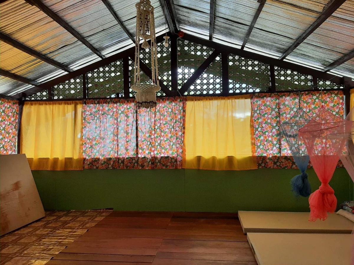 Roca'S Homestay Backpackers Chalet Batuan Exterior photo